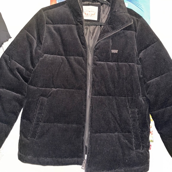 Size M Levi’s puffer jacket - Picture 2 of 4